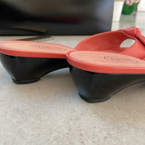 Cute Slide Shoes with now!  Worn once. Like new!  Pinkish ! - Picture 8 of 8